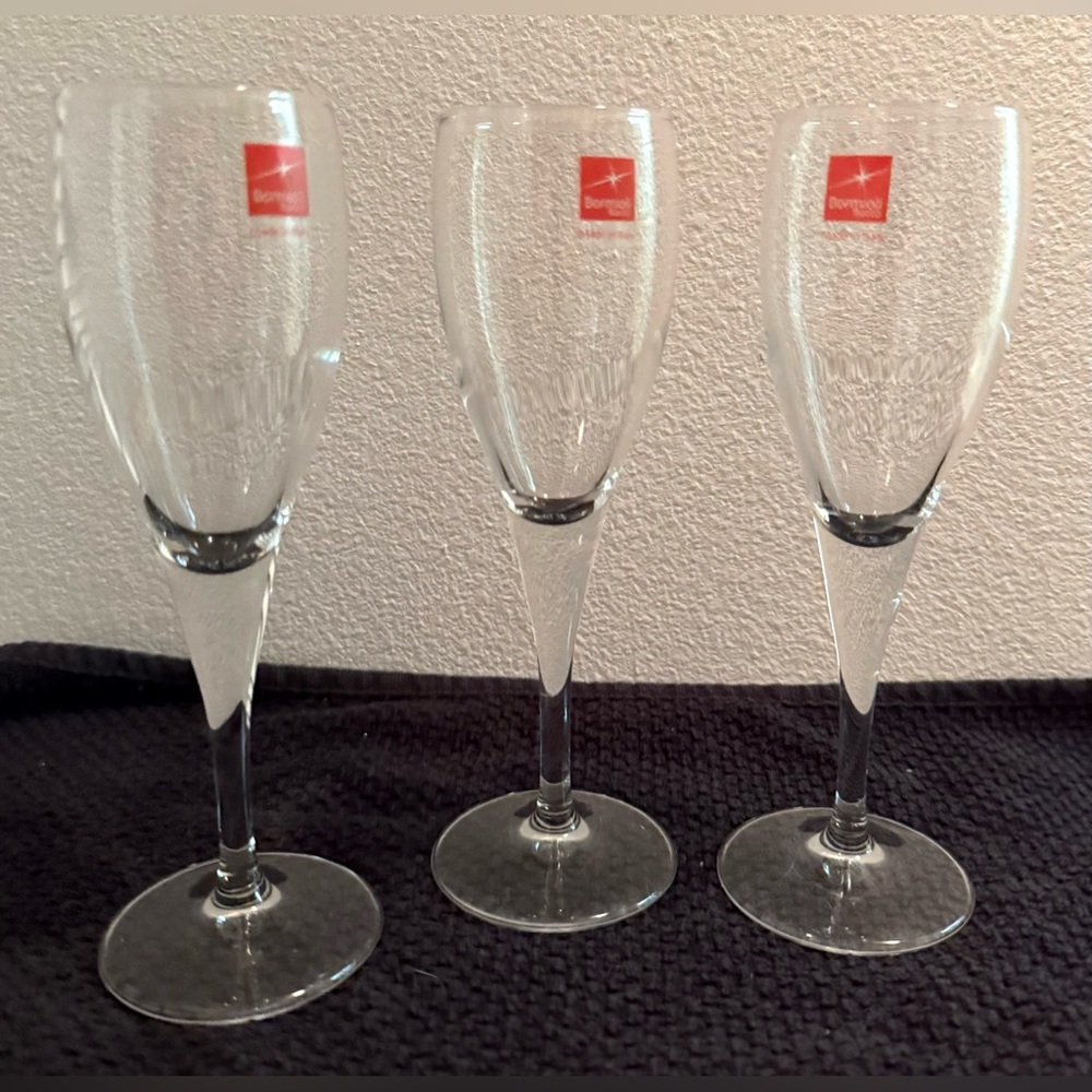3 NWTs Bormioli Rocco Champagne flutes. Italy 7.5”H